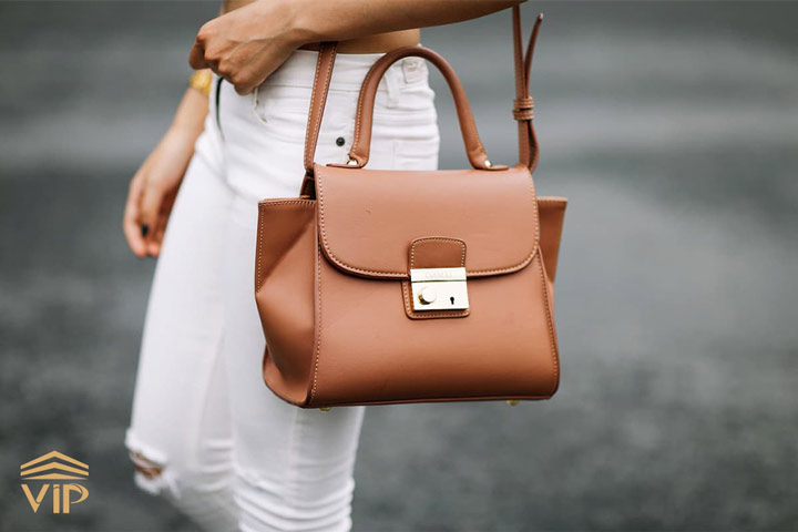 یک کیف خوب می‌تواند هدیه رسمی برای خانمها باشد.