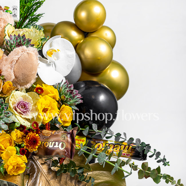 باکس گل برای تولد پسر با تزئین خاص