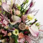 باکس گل یک طرفه آنتوریوم گل های بسیار خاصی دارد.