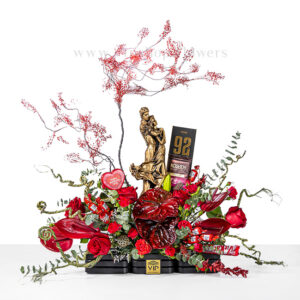 گل و شکلات ولنتاین هدیه ای شیک و ارزنده برای معشوقتان است.