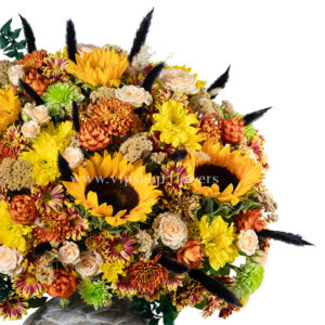 جعبه گل کندویی با گل آقتابگردان ترکیبی ایده آل است.