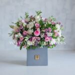 جعبه گل رز لیسینتوس داوودی با تم سفید صورتی-جعبه گل شماره 89