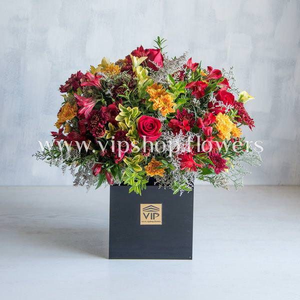 جعبه گل چوبی و لاکچری رز داوودی- گلفروشی آنلاین VIPShop