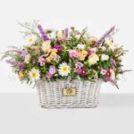 سبد گل K092 رز با داوودی مارگریت و مینیاتوری- گلفروشی آنلاین VIPShop