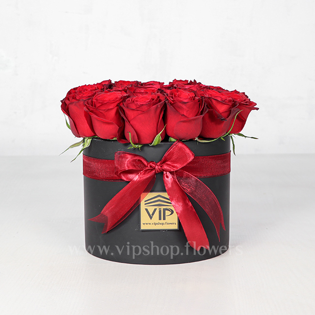 جعبه گل رز قرمز- گلفروشی آنلاین VIP SHop