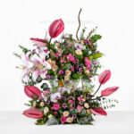 جعبه گل زیبا برای مراسمات عقد و نامزدی انتخابی ایده آل است.