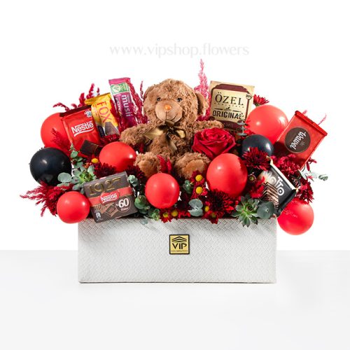 جعبه رز قرمز و شکلات همراه با عروسک دختر و پسر - گلفروشی آنلاین VIP Shop
