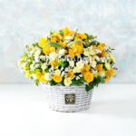 سبد گل K109 آلسترومریا و رز مینیاتوری- گلفروشی آنلاین VIP Shop