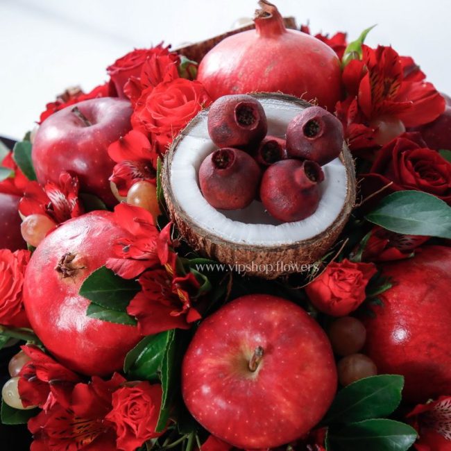 دسته گل و میوه سیب انار و نارگیل- گلفروشی آنلاین VIP Shopa