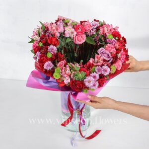 ابعاد گل طرح قلب مناسب مراسم است.