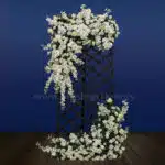 تاج گل رز ارکیده با پایه چوبی مشکی