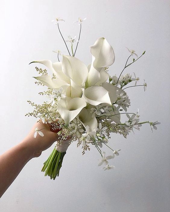 دسته گل عروس با شیپوری