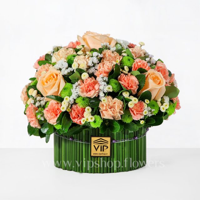 جعبه گل فانتزی رز داوودی - گلفروشی آنلاین VIP Shop