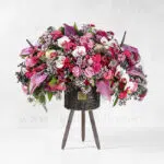 سبد گل K126 پایه دار رز و ارکیده صورتی- گلفروشی آنلاین VIP shop