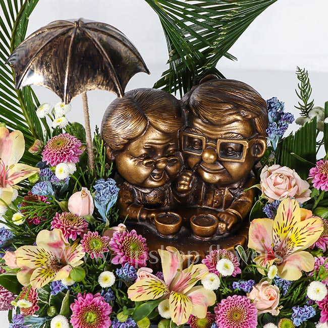 خرید گل و مجسمه نوستالوژی با هازمونی رنگ جذاب - گلفروشی آنلاین VIP shop