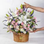 اندازه سبد گل ورنیکا با گل لیلیوم و آلستر