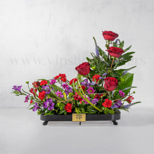 خرید اینترنتی آسان جعبه گل مشکی گل رزهلندی