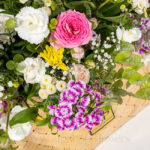 سبد گل حصیری رنگی