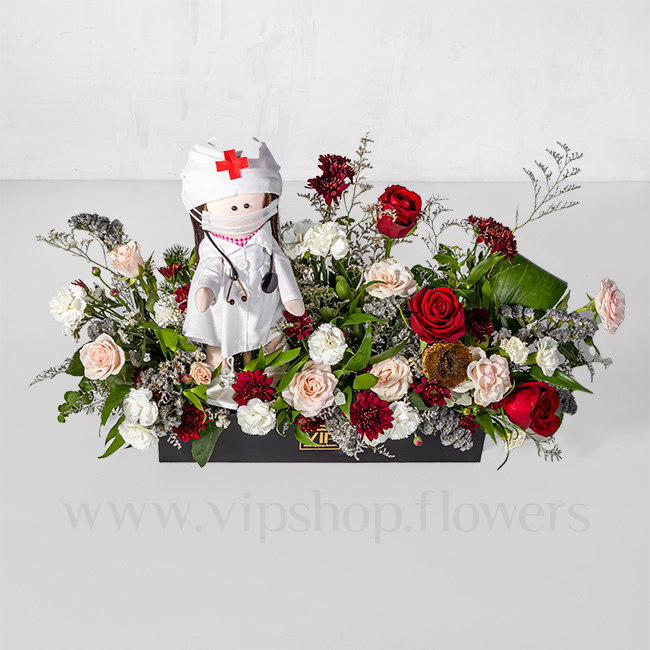 تزئئین گل و عروسک دسته گل زیبا برای روز پرستار