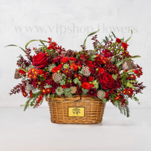 سبد گل K137 زیبا برای دوست با سبد حصیری
