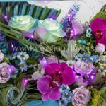 گل های به کار رفته در این باکس گل زیبا است.