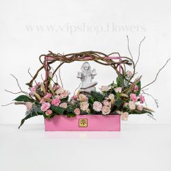 ماه مهر دارای نماد ترازو است.