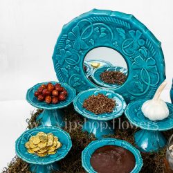 سبد گل هفت سین فیروزه ای با تزئین زیبا