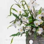 ارکیده های باکس گل شماره 277 زیبا است.