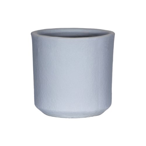 گلدان طوسی دارای جنس سفالی است.