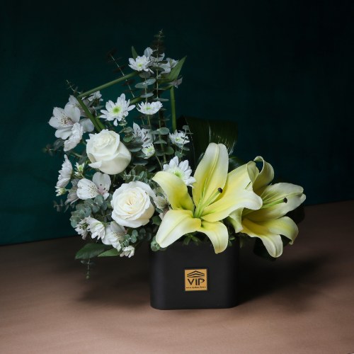 در شهر بندرعباس می توانید گل باکس گل های شیک بخرید