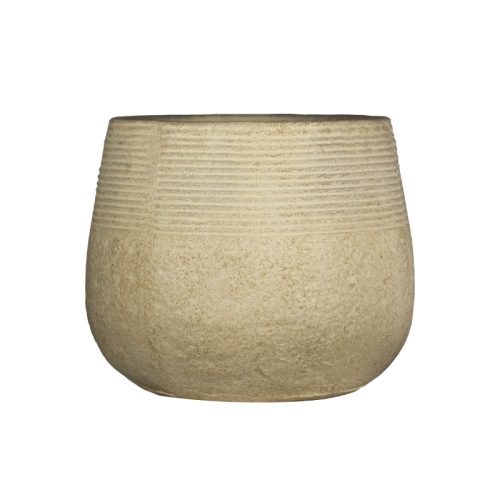 گلدان کوزه ای شکل شیک و خاص است.