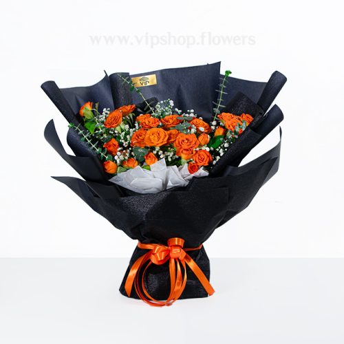 دسته گل رز مینیاتوری نارنجی یک هدیه لوکس برای عزیزان شما است.