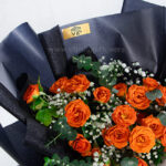 دسته گل رز مینیاتوری نارنجی انتخابی ایده آل است.