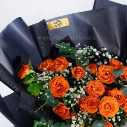دسته گل رز مینیاتوری نارنجی انتخابی ایده آل است.