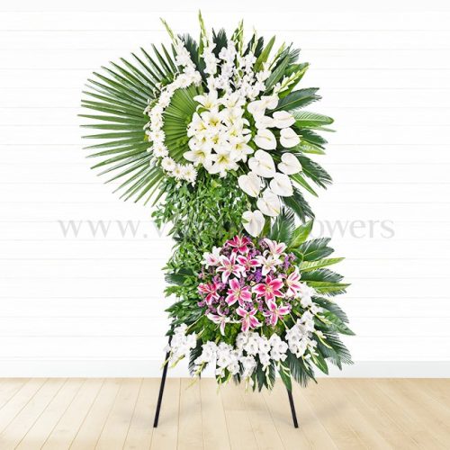 تاج گل تبریک با طراحی ویژه بسیار زیباست.