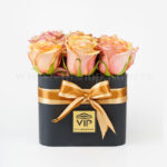 رز وینتیج ظاهر خاصی دارد.