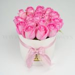 کیفیت گل های موجود در باکس گل رنگی گرد زبانزد است.