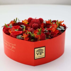 بباکس گل و شکلات L20قلب شکل